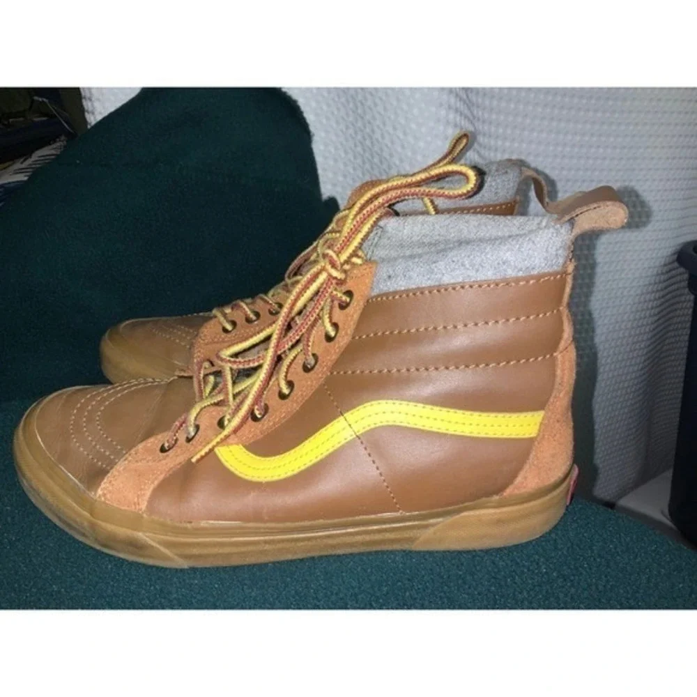 Vans Sk8 Hi MTE Brown Suede Yellow Stripe Lace Up‎ High Top Mens Shoes